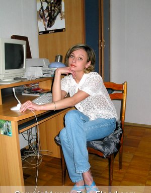 Teen Flood are pleased to offer you xxx pics featuring Irina unveiling sexy form