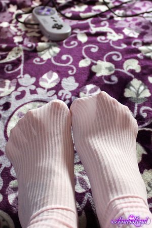 Andi Land invite you to explore free pics featuring Andi showing sexy shape